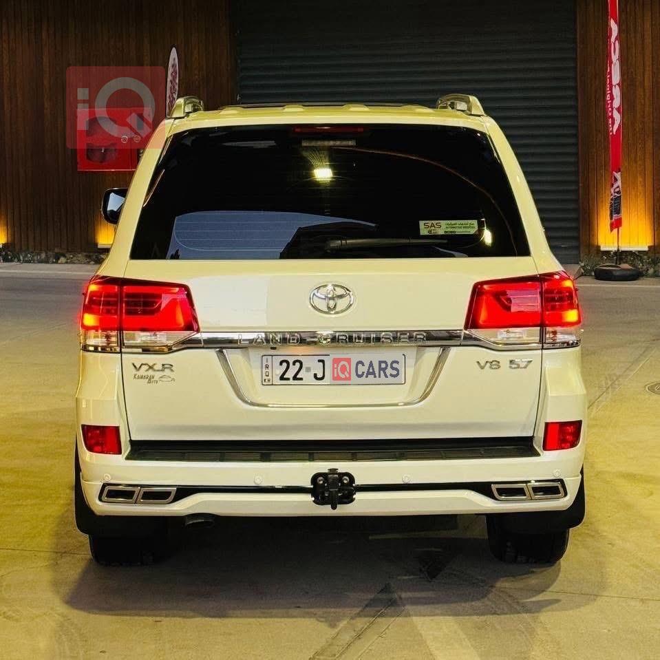 تويوتا لاندكروزر